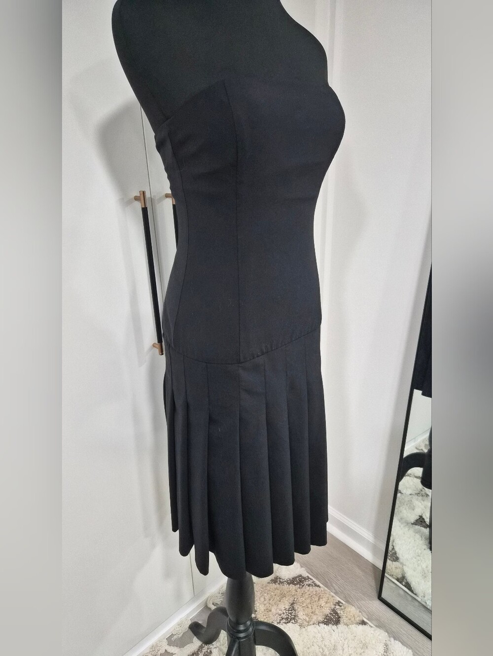Theory Strapless Black Pleated Hem Dress - Size 2